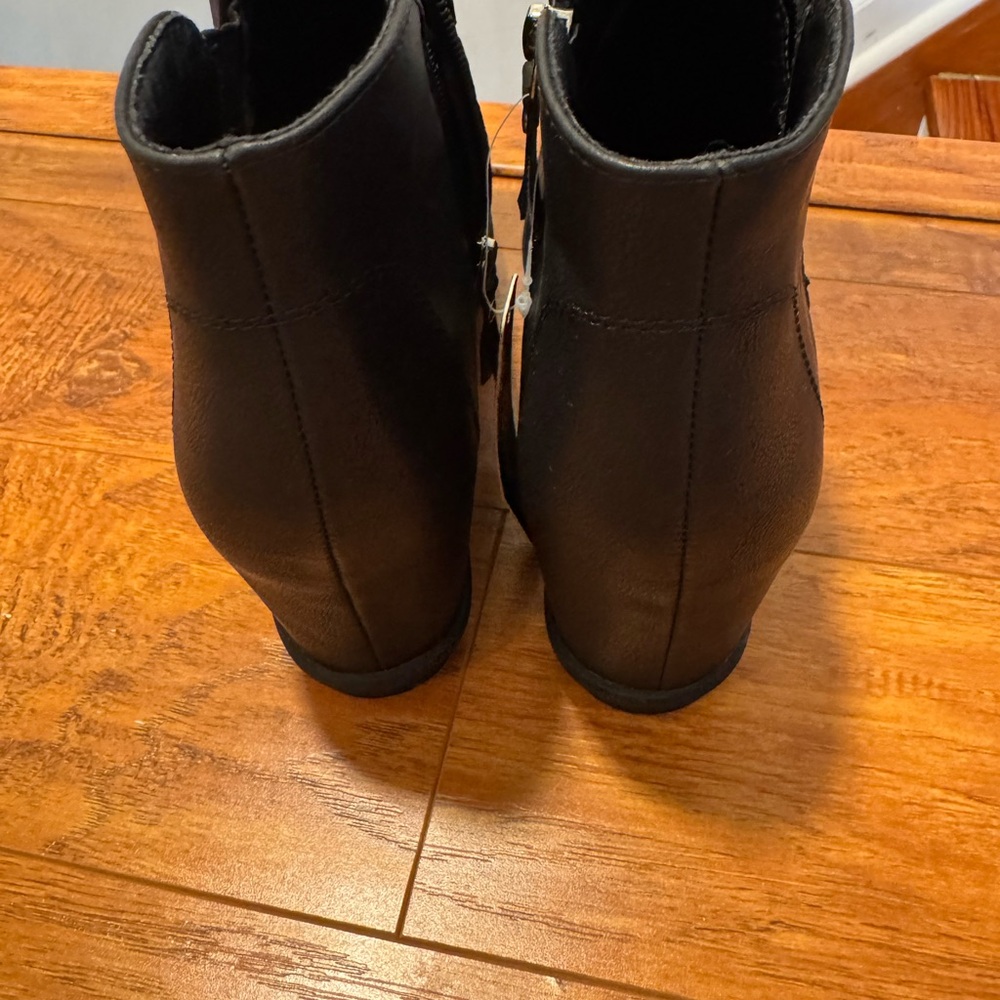 Black Ankle Boots waterproof brand new - Picture 3 of 5
